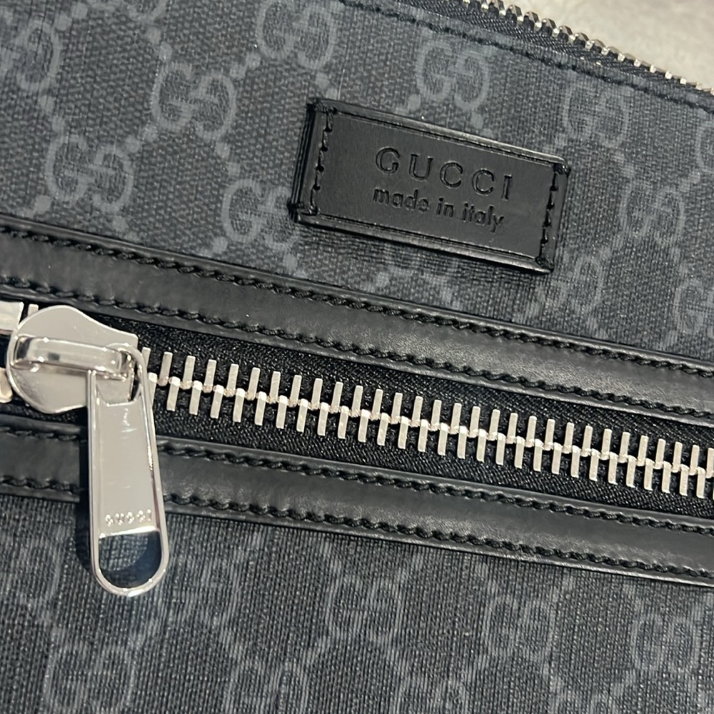 Gucci Black GG Supreme Messenger Bag unisex - Picture 3 of 13